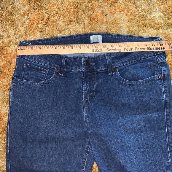 Levi’s San Francisco capris - Picture 6 of 9